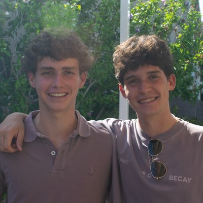 manumorafim's profile picture. El corazón traigo lleno de un alegre resplandor. Si me matan, bueno. Si vivo, mejor.