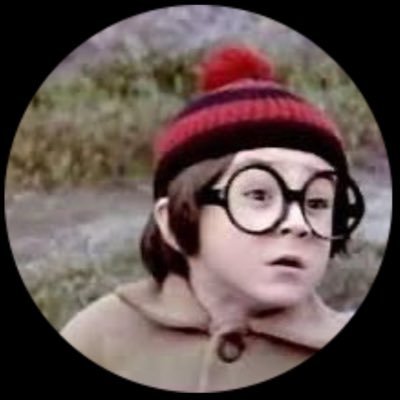 quality8282's profile picture. "Hamd, âlemlerin Rabbi olan Allah’a mahsustur. #Müslüman #Türk #Gaziüni. #Fenerbahçe #NeşetErtaş #Financemanager #mizah📚💛💙