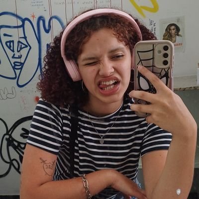 maybe that's the real punk rock ( ela/dela ) 🦇