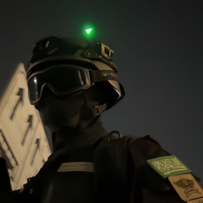spy000065's profile picture. عزّة النفس بشتٍ ما يعلّق بمعلاق                     تشيّخك لو تمشي على الأرض حافي