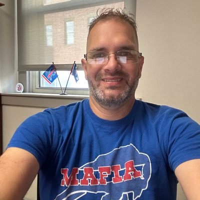 Daddy, Army Veteran & superhero!!! Sober AF!!! Buffalo Bills, Sabres,Red Sox, Celtics. Go Army Beat Navy