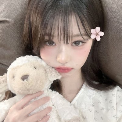 UrirDokr's profile picture. 𝖡abydoll