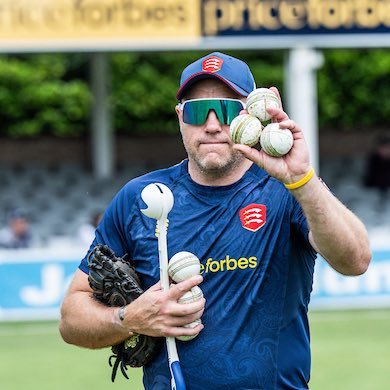 Husband | Dad | Coach | Coach Developer. Work at @essexcricket @essexwomen & @essexccb | Check out @warsopcricket | General Sports Fan 🏏🏐🏀🏉🏈⚽️