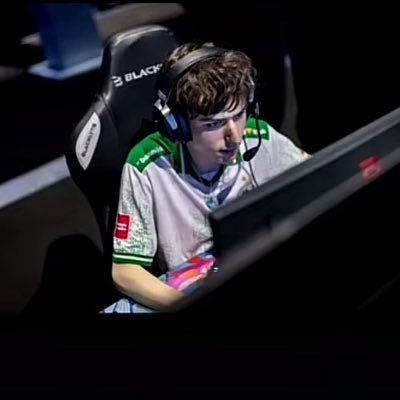 🇫🇷🇵🇹🇺🇦| 15y | player for @???| B.E @skyzoxMNG