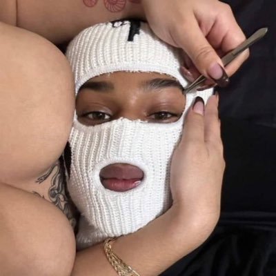 f*cked a fan and made a source of income out of it 🤷🏿♂️ DM Fee: $25