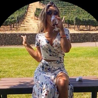 mundaymunday_'s profile picture. 