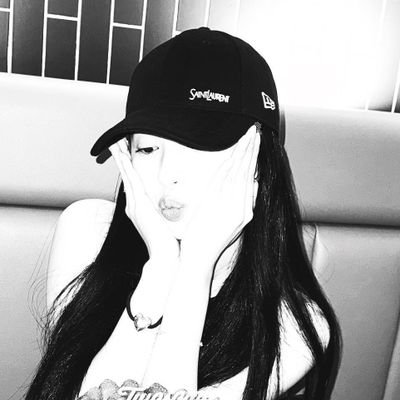 stephybloosom's profile picture. y'all know im not normal bout kawalynn and jyeonie, right?