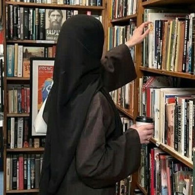 Nurse💉| First Aider| Bibliophile| Writer | Photographer| Leader at @WritersTomorrow |Part of @GroupRofidah | @mediasrca | @H_Volunteering |@sharikhc