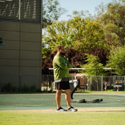 @SacHornetsFB Student Asst. (RB’s/OLine) #GoGoSacramento - Former San Jose State OLine & DLine
