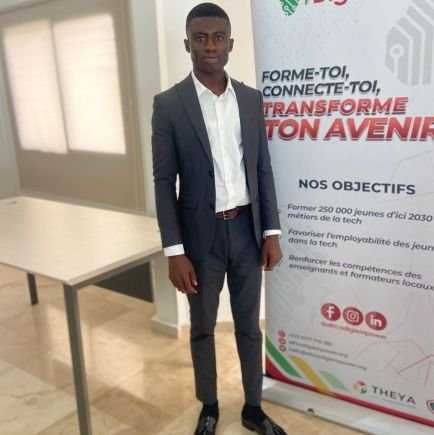 Aspirant innovateur tech | Étudiant en physique
Certifié CCST Networking (NetAcad – AfricaDigiEmpower)