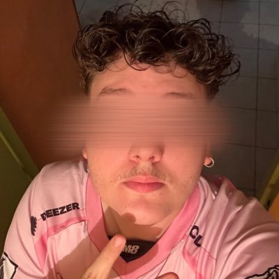 22 y ll Supporter de la grande Luxueuse ⭐️ Il j’suis dans une vidéo d’Amixem || #Bichartiste #M8WIN 🐧