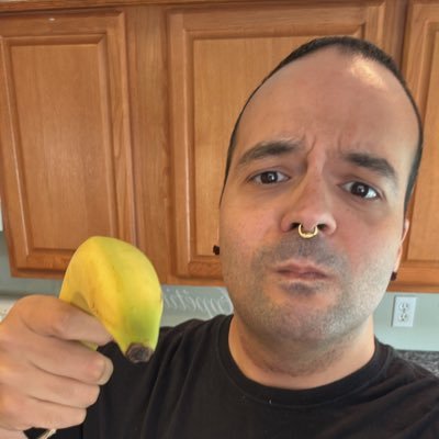 32 | He/They | #ADHD | #cPTSD | #MS | #GAD | Weed & Mental Health Advocate | Collaborator/Co-Host of the Chronically Ch(ill) Podcast! @ChronicallyChll | 🐝🧠