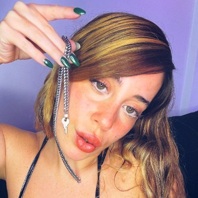 brattysia's profile picture. 