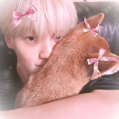 —— #annitrusted • TIME ZONE : #EST • MBTI : INTP-T • moa, army, nctzen 🎀