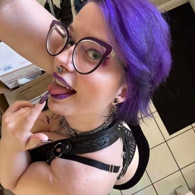 🇺🇸🇸🇪
cosmetologist 💅
Psy🩺||Creator📸||Explorer😈
My reputation is stellar and I want you to know why I specialize in sensual erotic💄 Exploration.