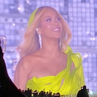 inzdontmissu's profile picture. dreamer. believer. pistol star. 1312. give em hell. (she/her) 🏳️‍🌈