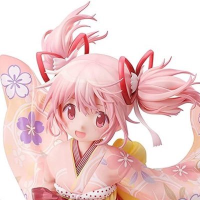 fujoposter's profile picture. a doll collector and a fujoshi. the ultimate glutton…