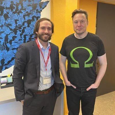 Mark Pilatti from Elon Musk’s management team. If I reach out to you, you’re a lucky fan with a chance to meet Elon. 🚀📪⚡️
