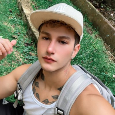 🇬🇹 Viral Latino twunk from Guatemala. Blonde, tatuado, 100% raw. Craved en 🇺🇸 🇲🇽 🇨🇱 🌍 💦 Subscribe & fantasize… or watch from lejos 🔞