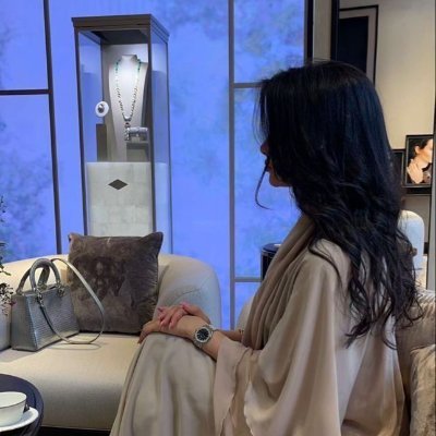 👜 Fashion Designer Celebrating individuality through design | Innovating with a sustainable heart ❤️ Join me on the journey of style. ✨