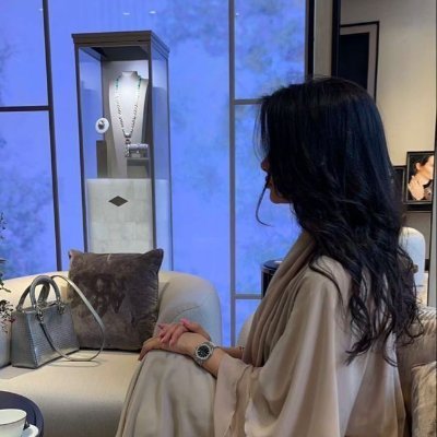 👜 Fashion Designer Celebrating individuality through design | Innovating with a sustainable heart ❤️ Join me on the journey of style. ✨