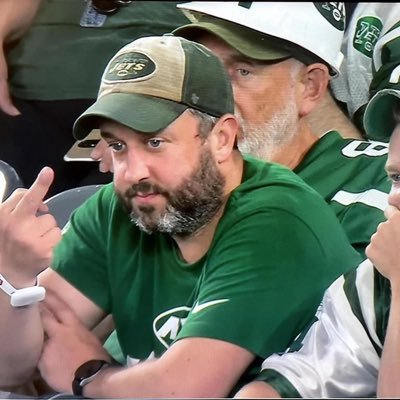 Rayzorman12's profile picture. suffering Jets fan, Catholic. 🇺🇸