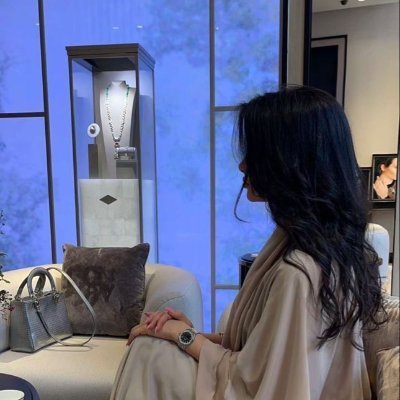 👜 Fashion Designer Celebrating individuality through design | Innovating with a sustainable heart ❤️ Join me on the journey of style. ✨