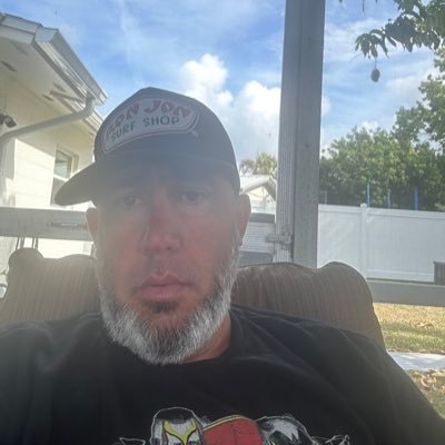 Father to Madison Ali Bart Waffle Blackjack and Charlie Chiefs/Royals/Missouri Tigers fan. Fake is the new real and I don’t fit in