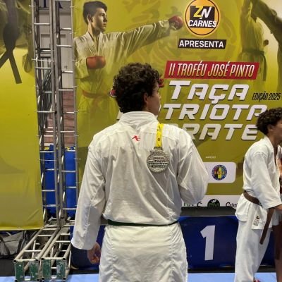 SmeneLuca's profile picture. lucao mente pensante