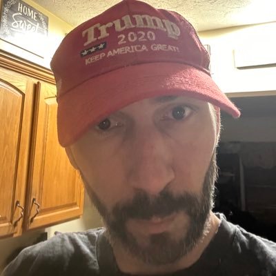 keepingmagroin's profile picture. 