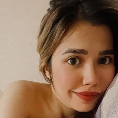 haniehmdii's profile picture. لیمیتم بعدا بک‌میدم