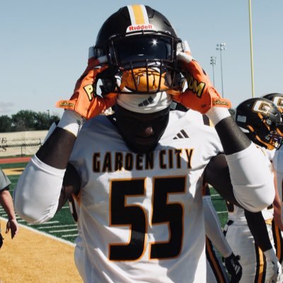 God First 🙌🏾 🇳🇬 🇺🇸 6’6 “55” defensive end Garden city community college #jucoproduct class of 2025