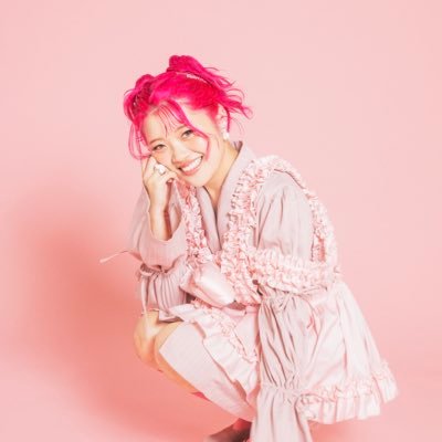 SNS総フォロワー450万超え💕プロデューサークリエイター💕しなこアーティスト活動、竹下⭐︎ぱらだいすプロデュース中🌈作詞、振付、MVディレクション、企画 、脚本、演出など💓🎀💕 【全国アリーナツアーします】