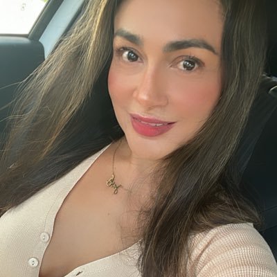 ⚖️Maestra en Derecho Fiscal
💄Maquillista profesional
🐣Mamá de Mia