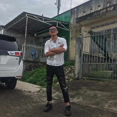TngVn325012's profile picture. 