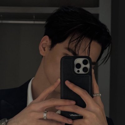 mwknp_'s profile picture. 