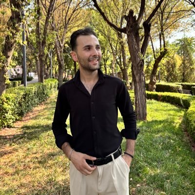 akifvarol's profile picture. VAROL Ailesinin Veliahtı