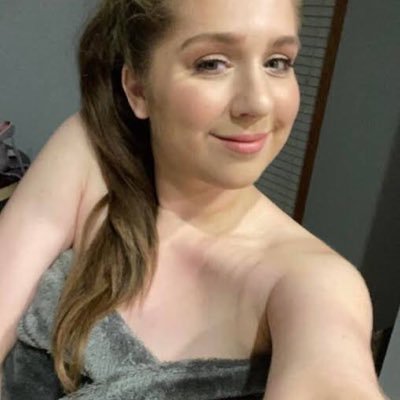 I’m down for hookup dm if you’re real and interested 💕