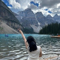 Hi! I enjoy chatting, exploring new things, and relaxing during camping trips. ⛺✨