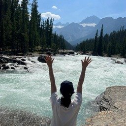 Hi! I enjoy chatting, exploring new things, and relaxing during camping trips. ⛺✨