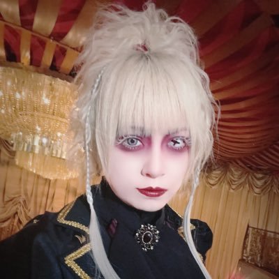 Band: 『ニーチェ』@abyss24official 垂-sui-(Ba.) | Solo : ゆか里氏 | Ba.・Vo.・楽曲提供・司会etc.ご依頼はDMへ。| ストラップメーカー『SpiceNote』エンドーサー | 『天女神樂』サポート:@shutenyukari | 店: @rockbarinabyss