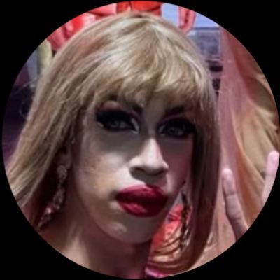 SummerHaileyy's profile picture. #teamBriÑas #MisisIt #ViñasDeluxeapologist #TaylorSheeshapologist