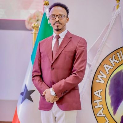 MohAinashe's profile picture. Personal Account | BA Development Studies & BA LLB | MA in Project Management | Lawyer | Staff at House of Representatives RSL 🟢⚪️🔴