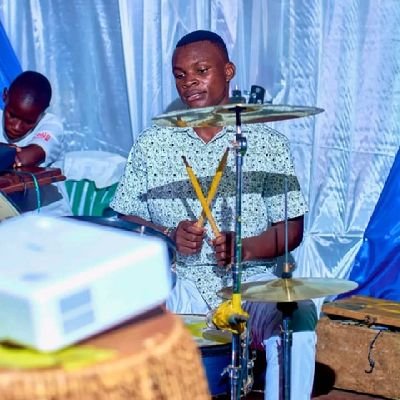IIkileng49048's profile picture. Rugby 🏉 is what I love 
Drums is persion to my soul
