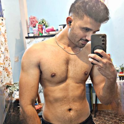 😈💦
Be the flame, not the moth 🔥🦋
Feel free to DM
Delhi📍
M not in any dating apps