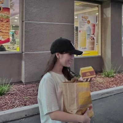 ABEL00000102's profile picture. 想像力がほしい