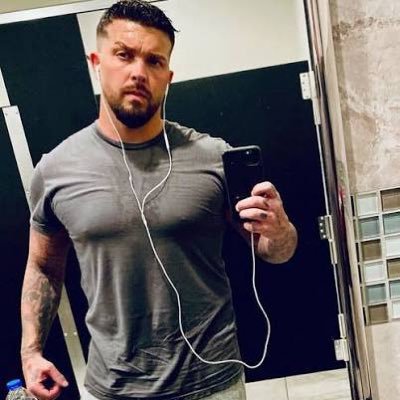 DaxEmry71654's profile picture. Brave but not strong lol 😝, oh well I love all kind of games 😘