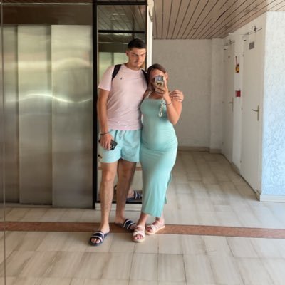 Lea_Dtly's profile picture. Je me demande ce qu’il est le plus important entre bien faire et faire le bien…