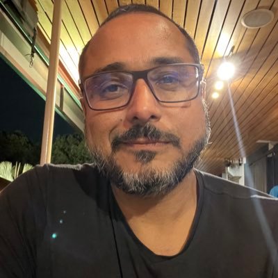 acciperevitam's profile picture. Aceite a vida pq ela vai acontecer queira vc ou não. Fogo nos racistas 🔥 #forabolsonaro