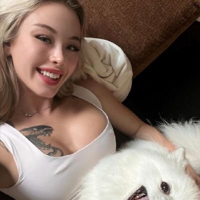 Ahoj jsem miska ráda se fotím dělám sex mám telegram tam 4 skupiny